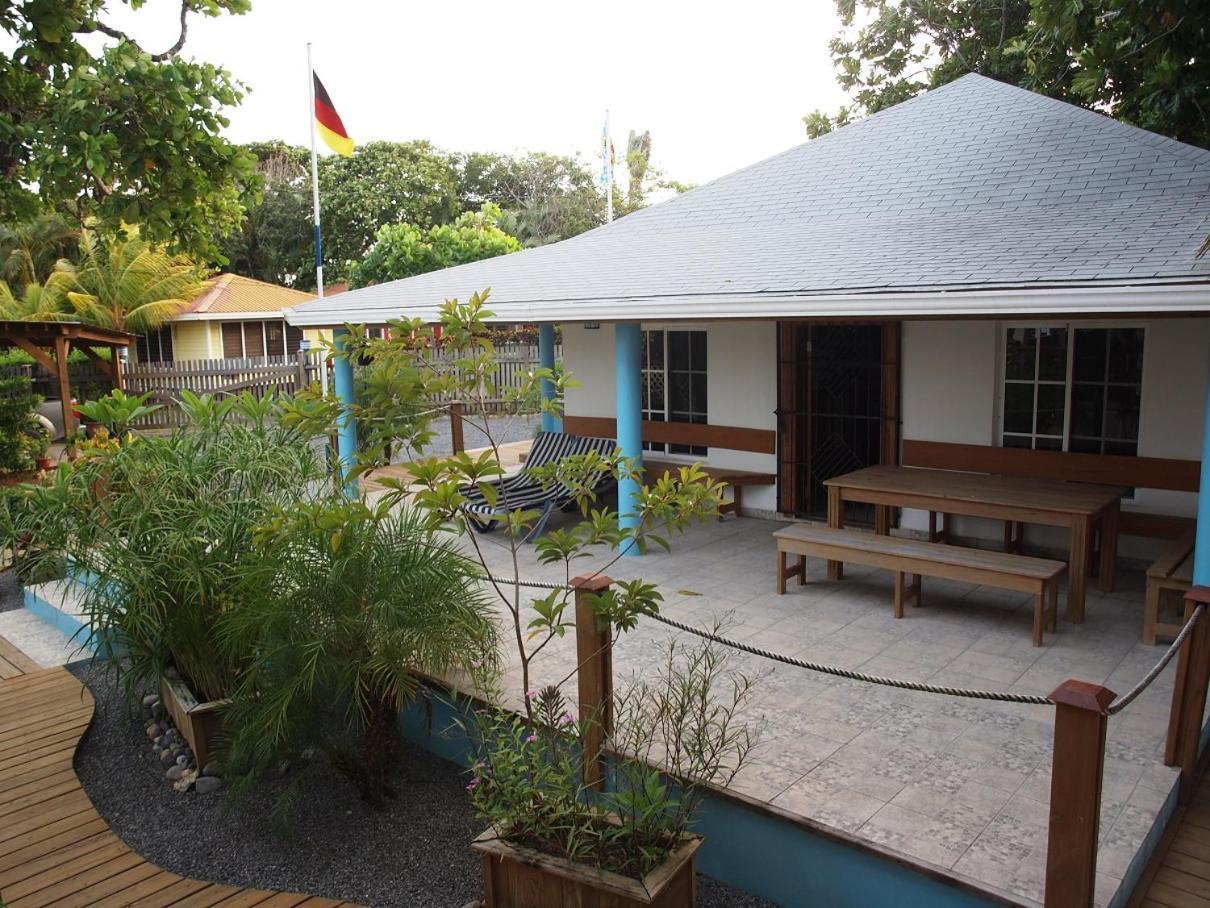 Wikkid Resort Dixon Cove Exterior photo